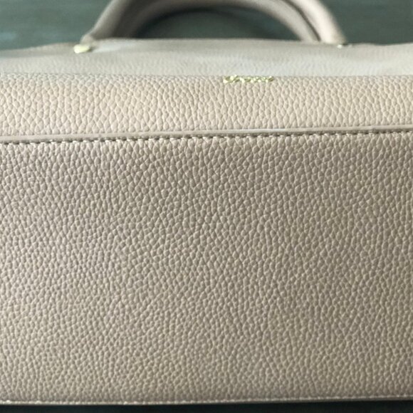 Crossi Bow Vegan Leather Handbag - Picture 7 of 8